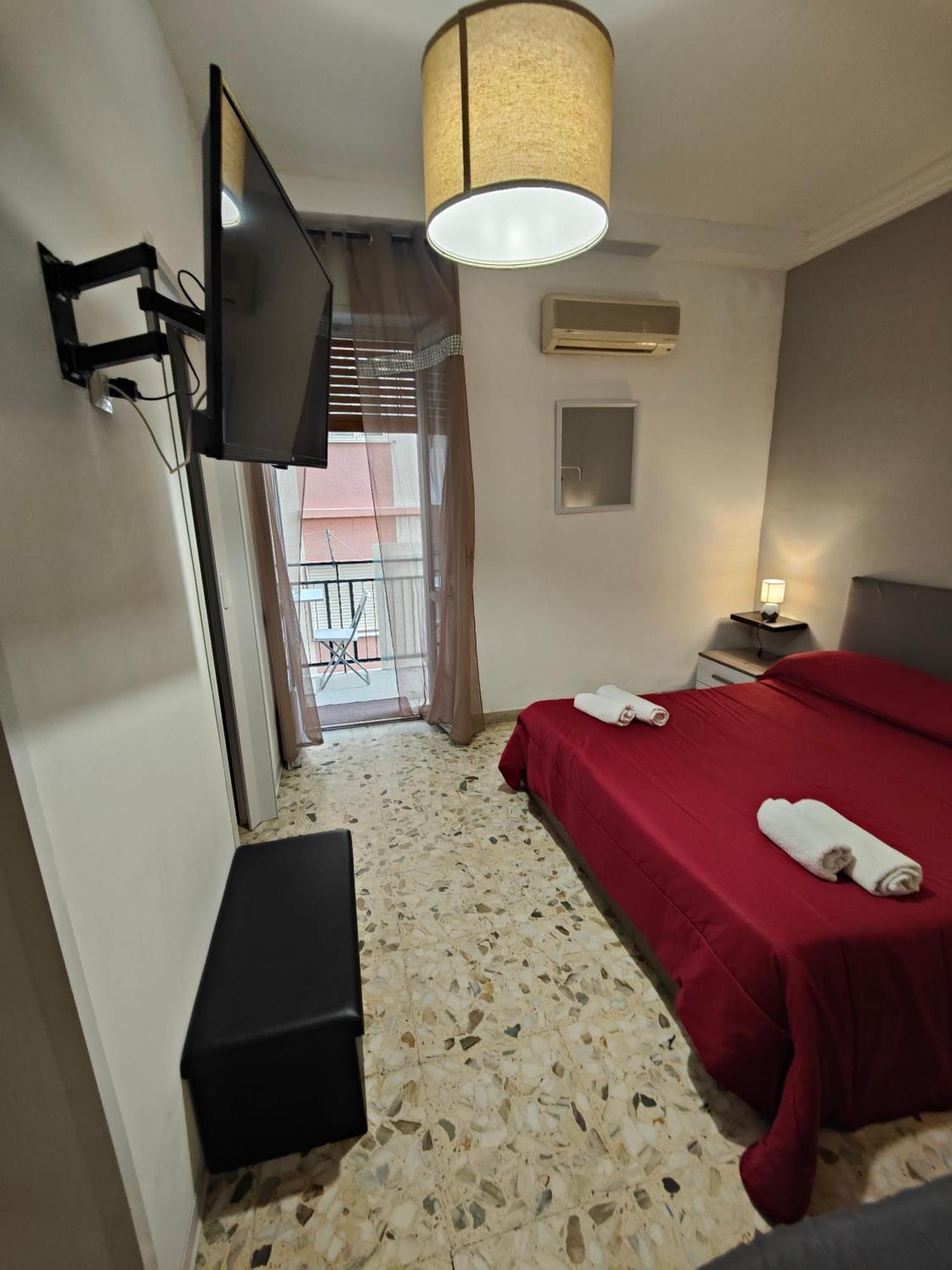 Etnea Gioeni House Suite Katania Pokój zdjęcie